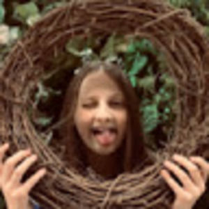 Meet your Posher, Raelin